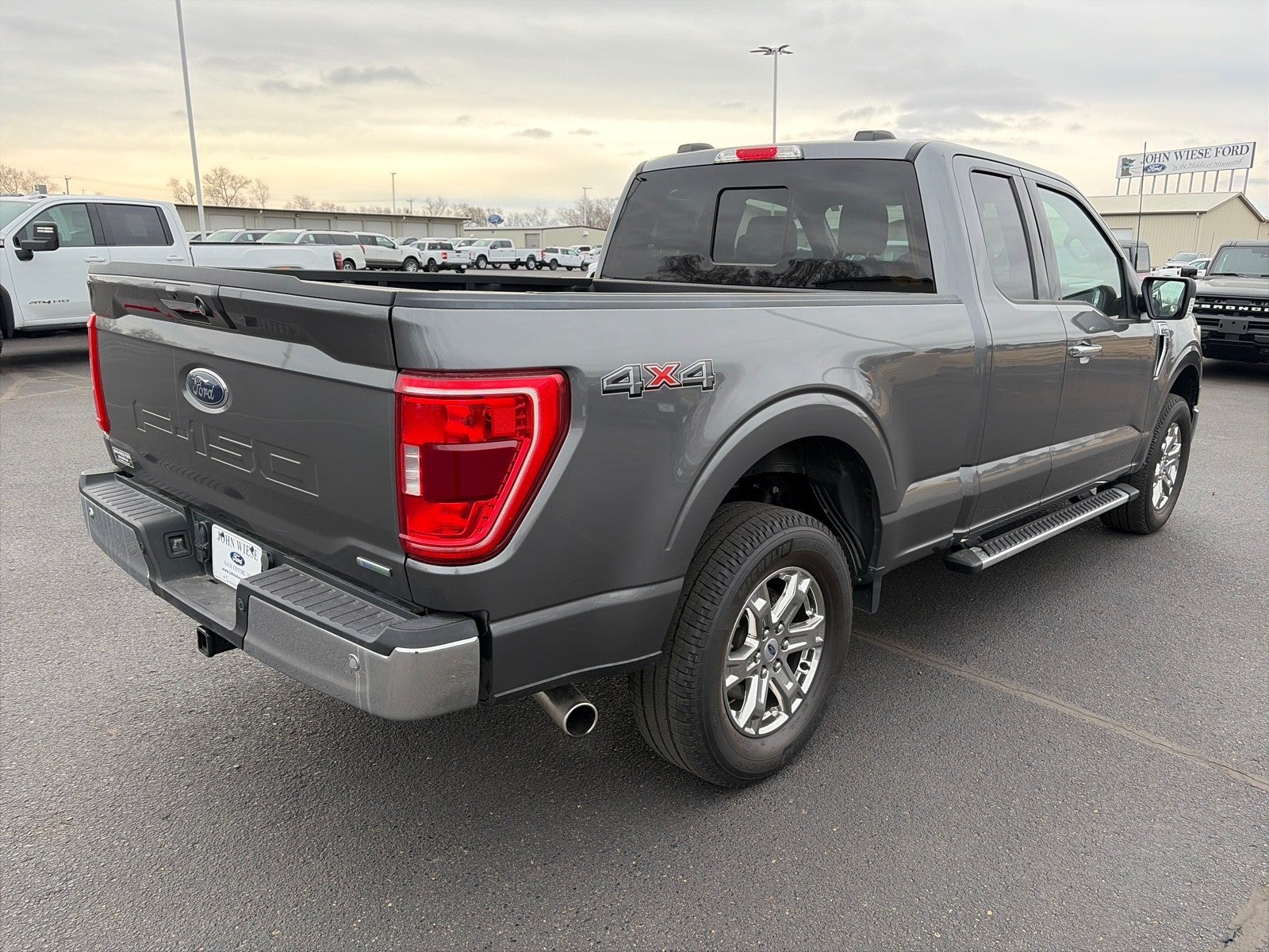 2023 Ford F-150 SUPERCAB XLT 4X4