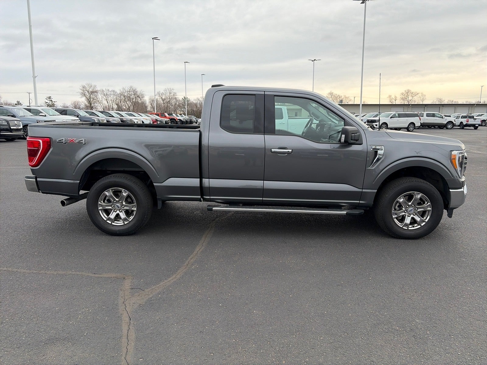 2023 Ford F-150 SUPERCAB XLT 4X4
