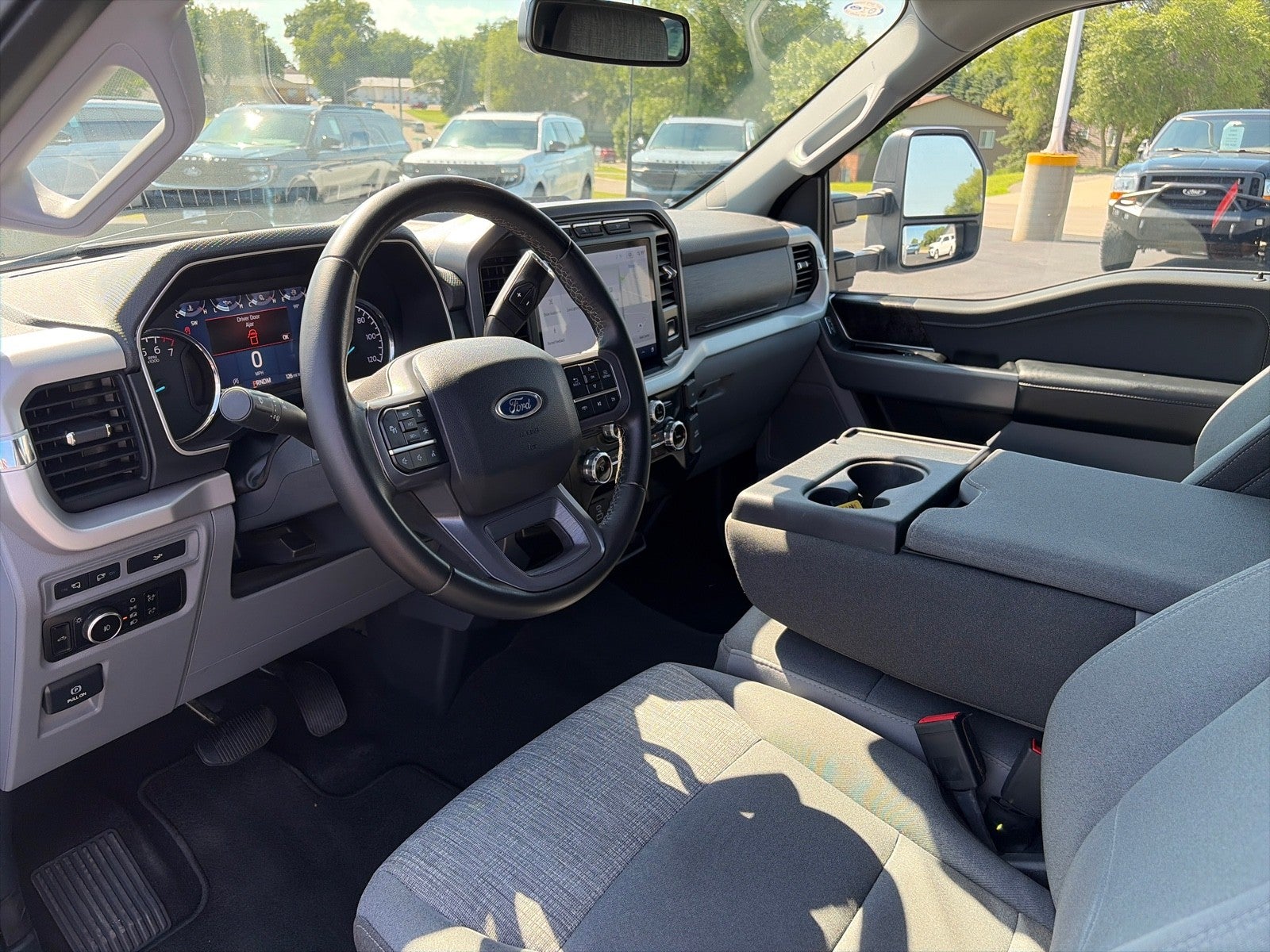 2023 Ford F-150 SUPERCREW XLT 4X4