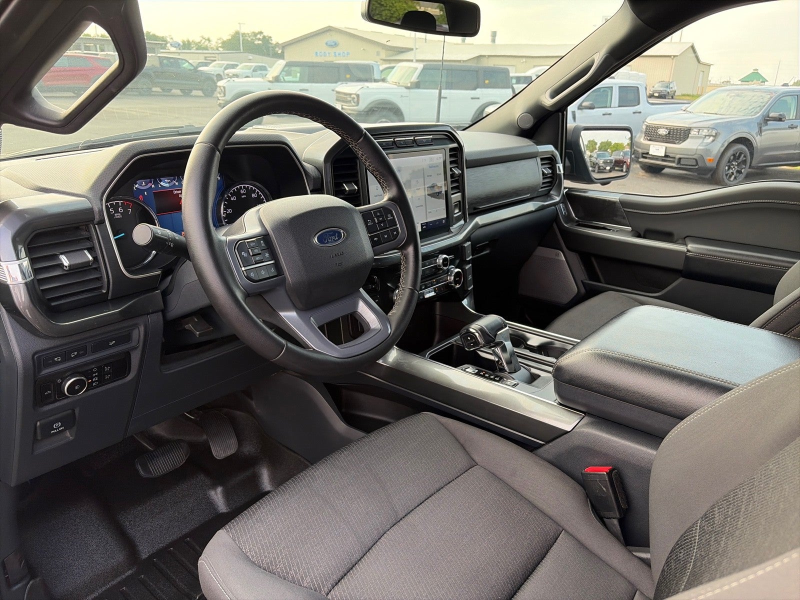 2023 Ford F-150 SUPERCREW XLT 4X4