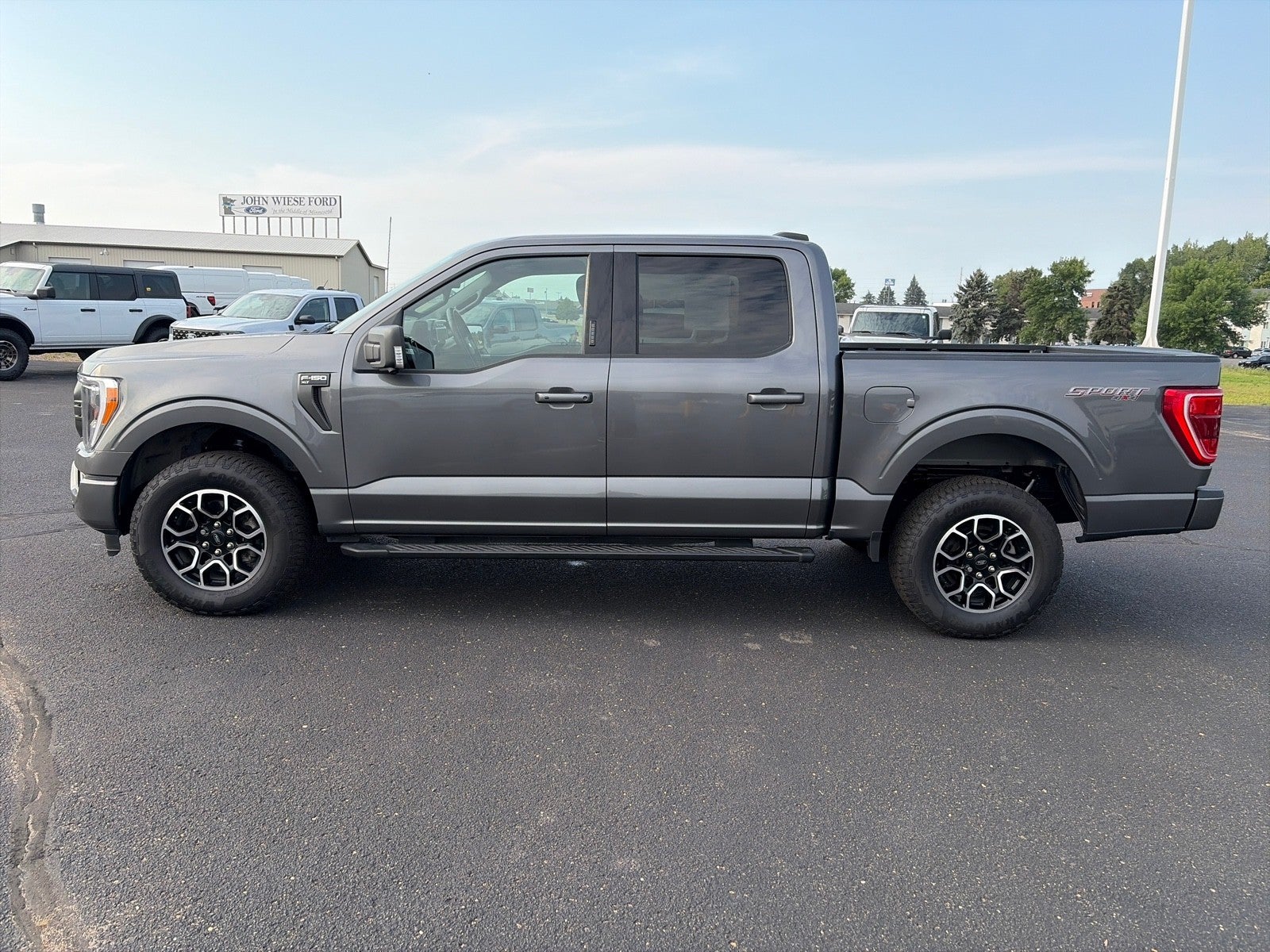 2023 Ford F-150 SUPERCREW XLT 4X4