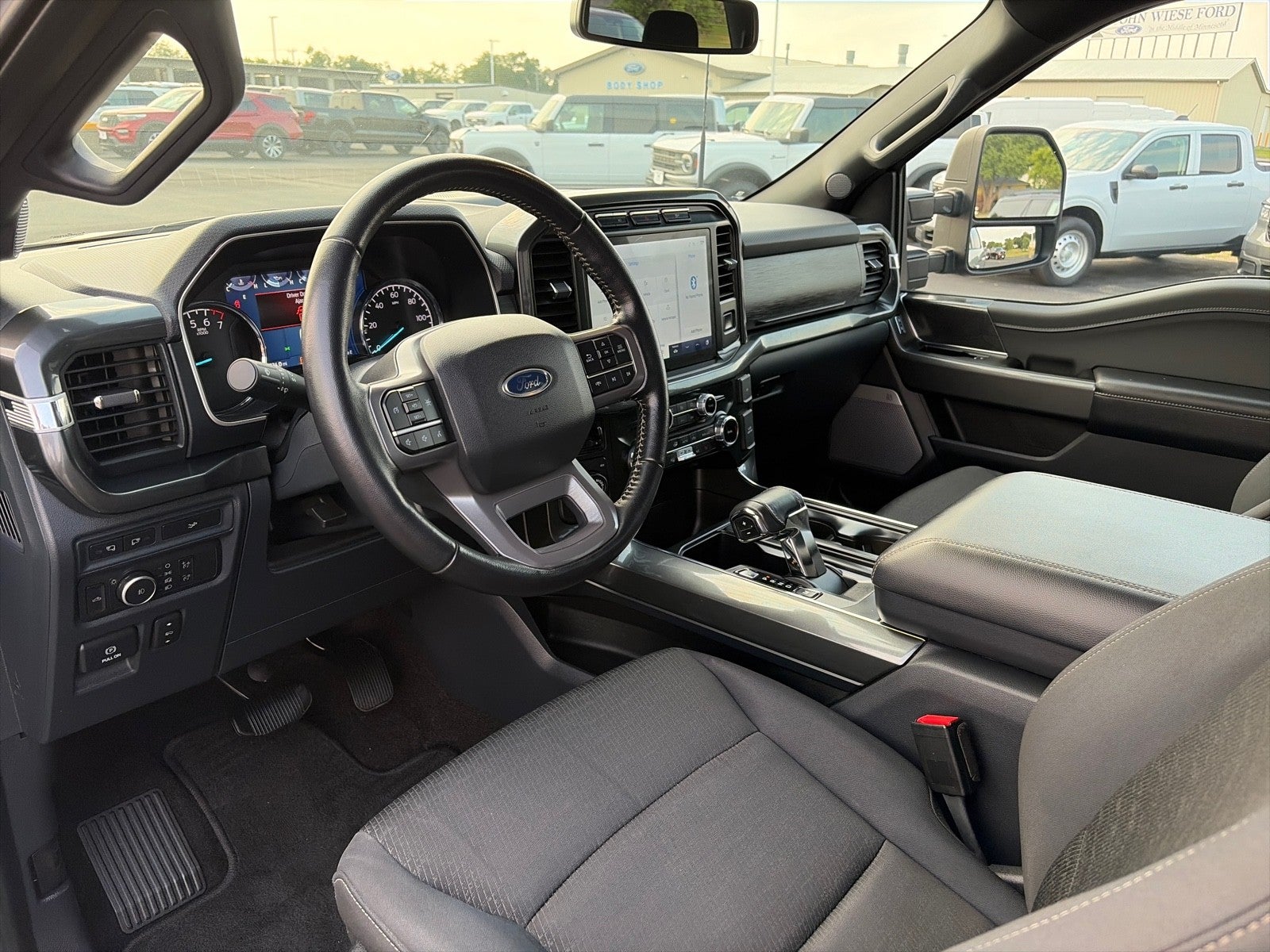 2022 Ford F-150 SUPERCREW XLT 4X4