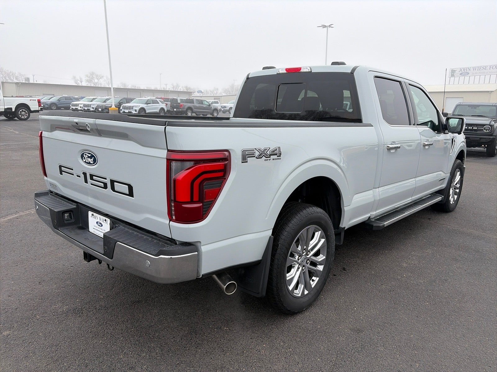 2024 Ford F-150 SUPERCREW LARIAT 4X4