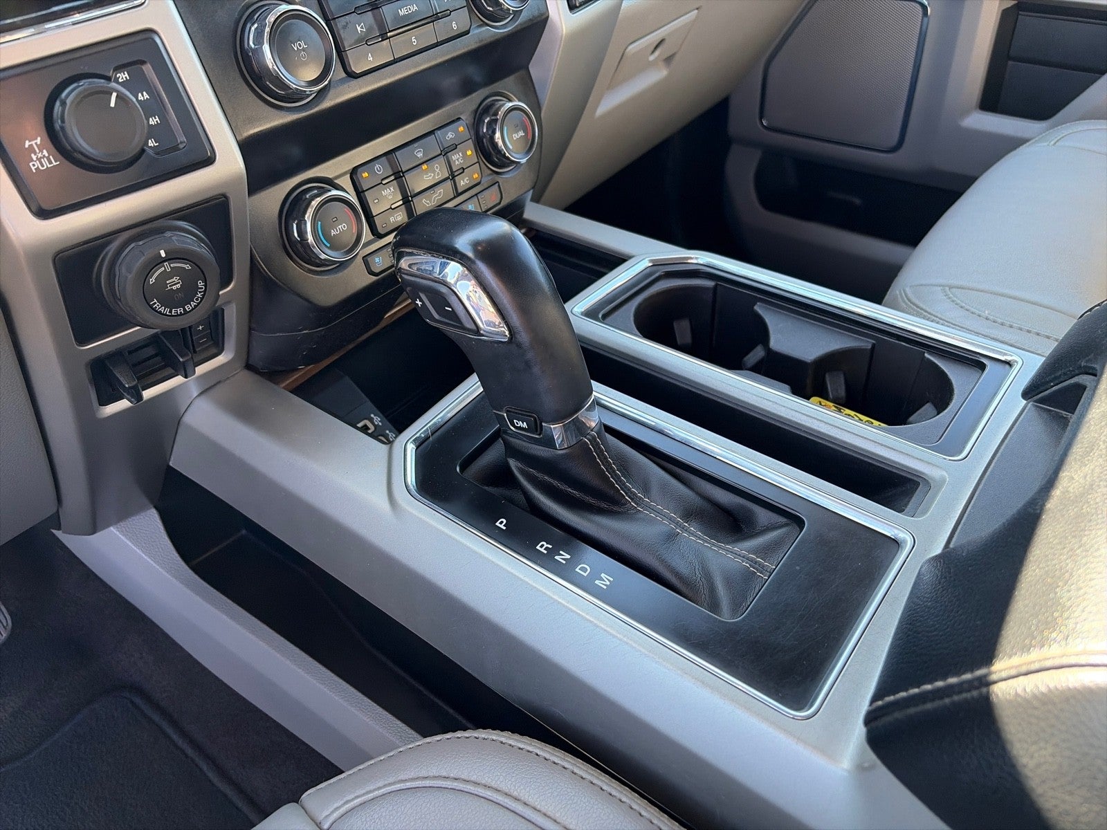 2019 Ford F-150 SUPERCAB LARIAT 4X4