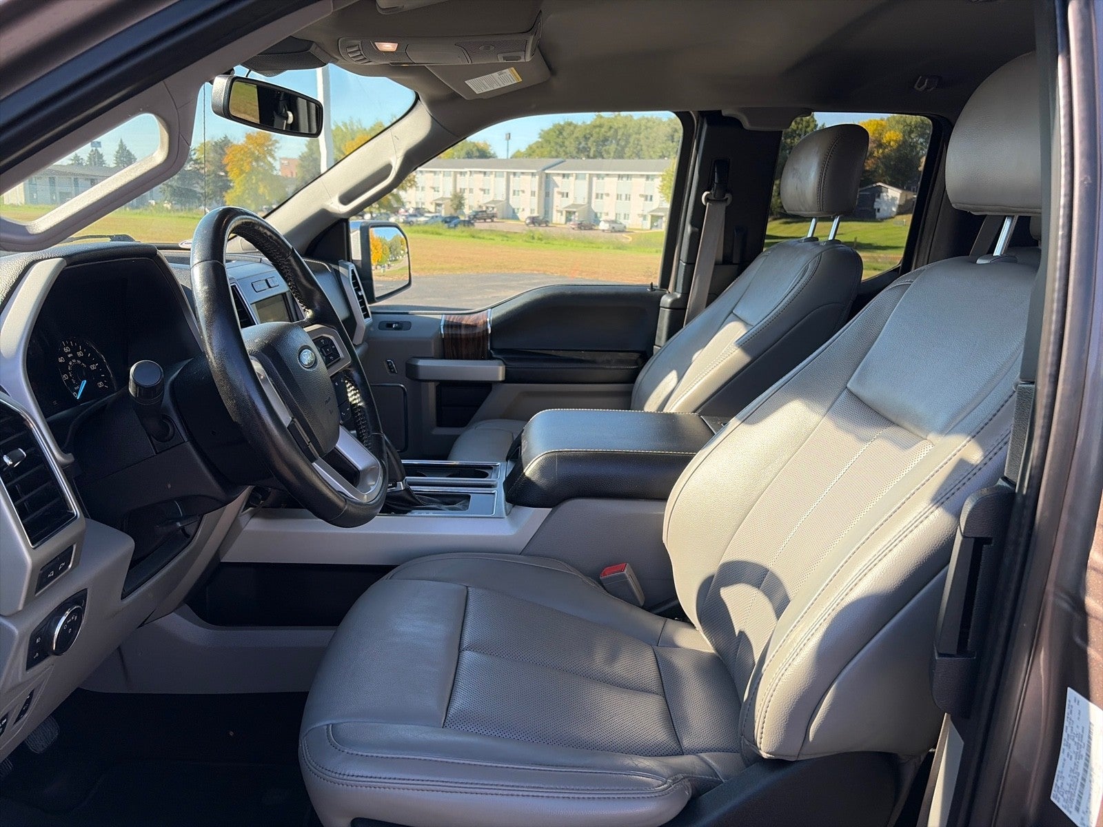 2019 Ford F-150 SUPERCAB LARIAT 4X4
