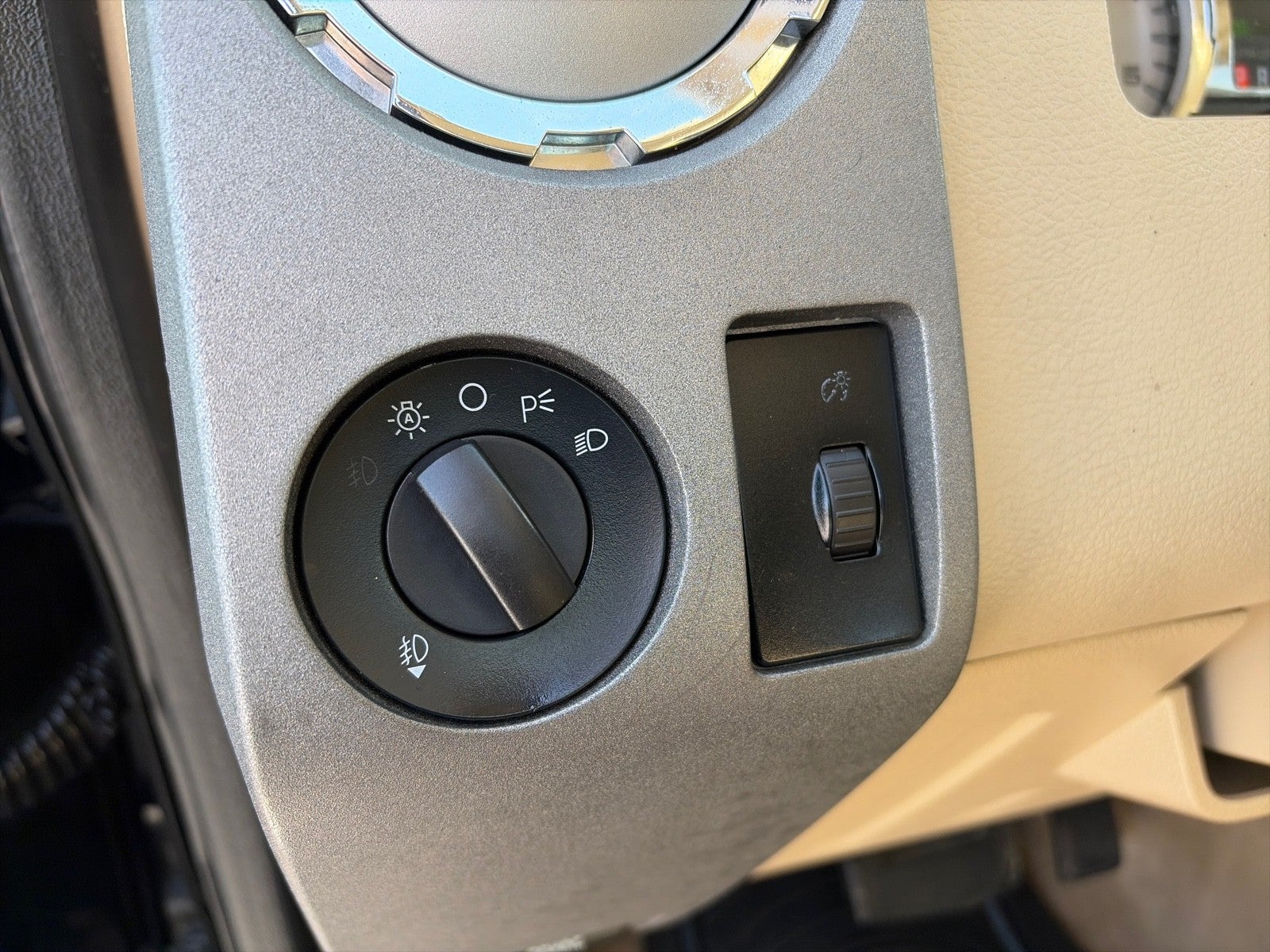 2010 Ford Super Duty F-250 SRW CREW CAB LARIAT 4X4