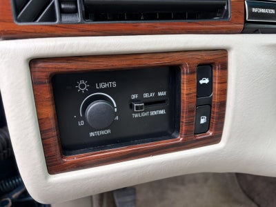 1995 Cadillac Deville Base