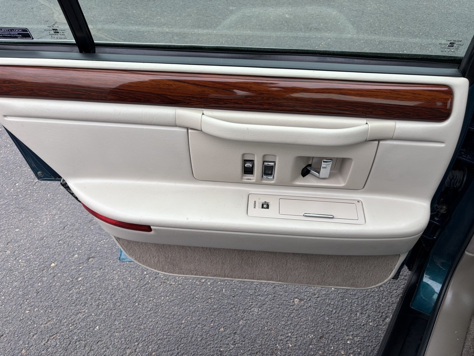 1995 Cadillac Deville Base