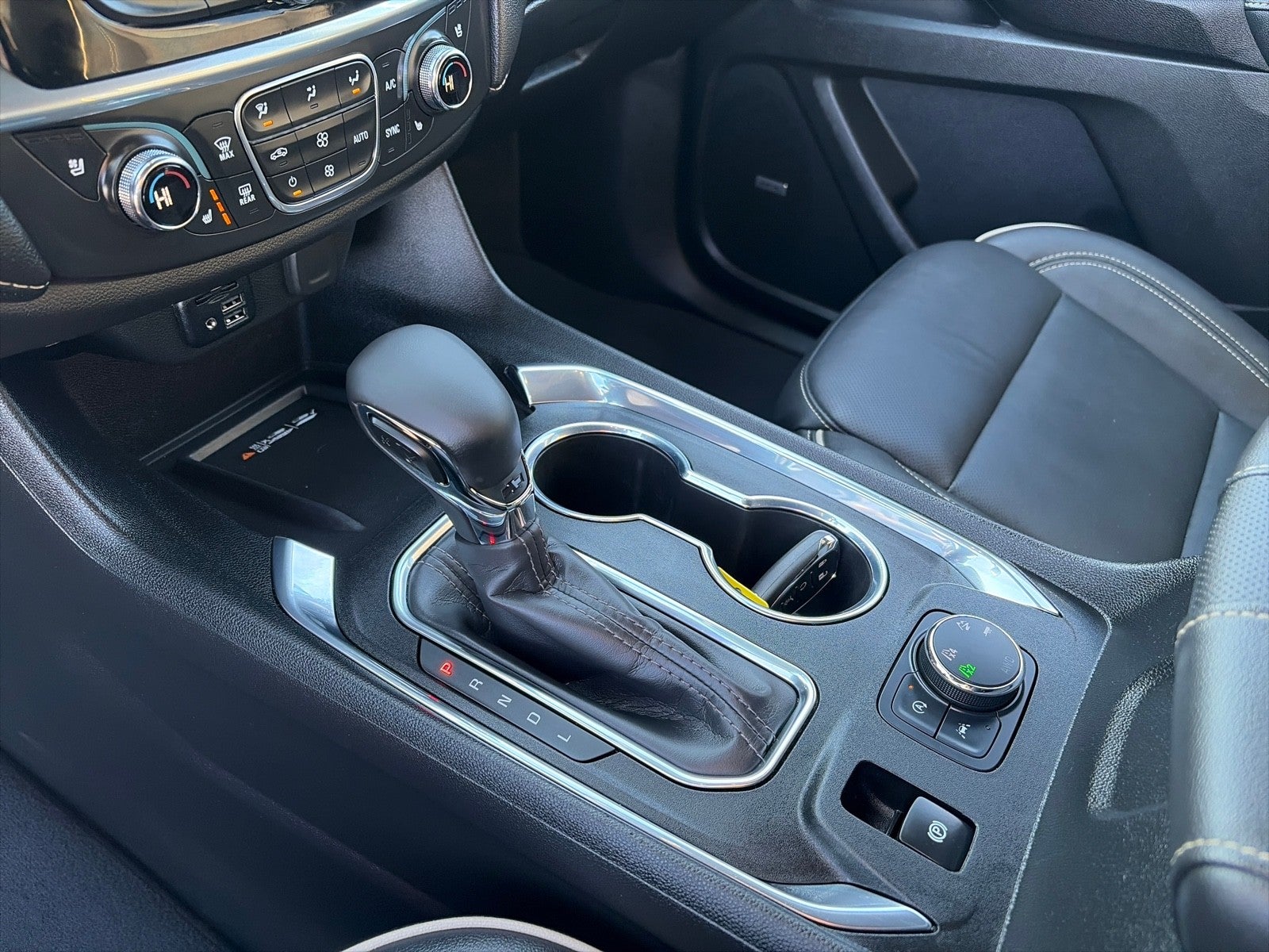 2023 Chevrolet Traverse PREMIER AWD