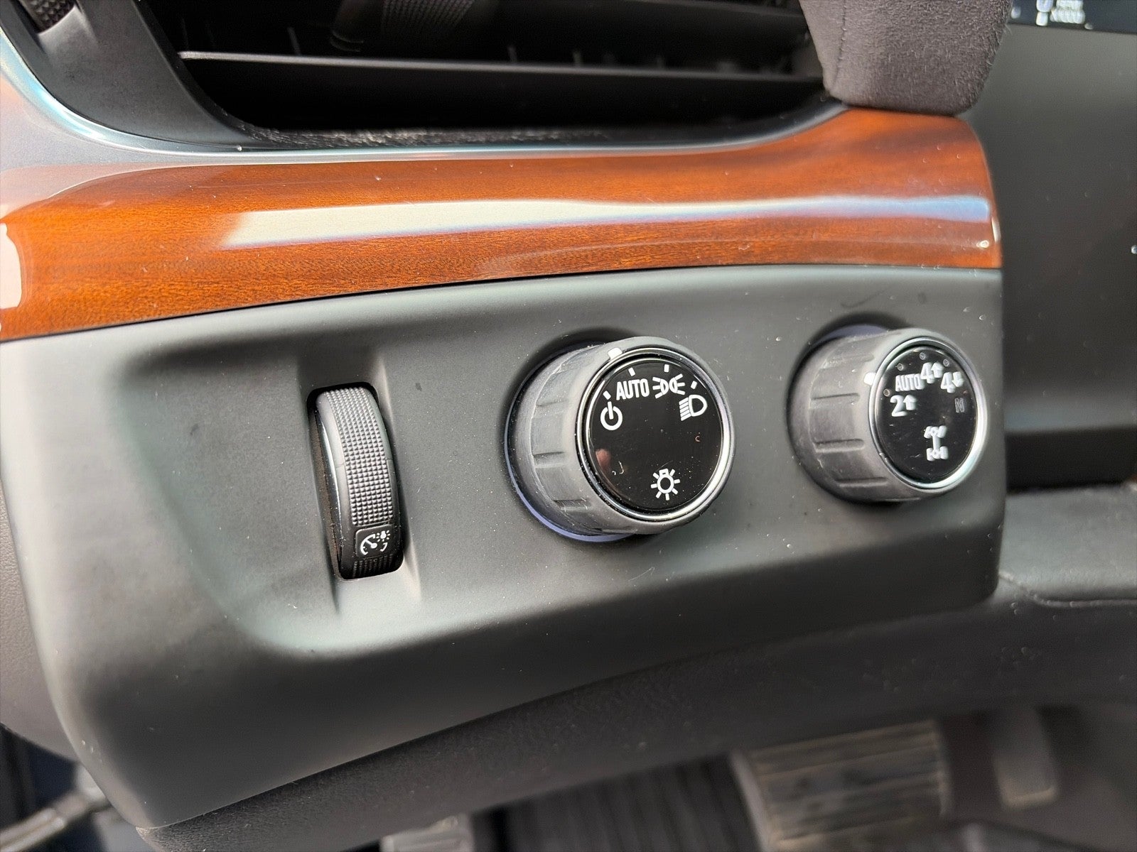 2019 Cadillac Escalade LUXURY 4X4