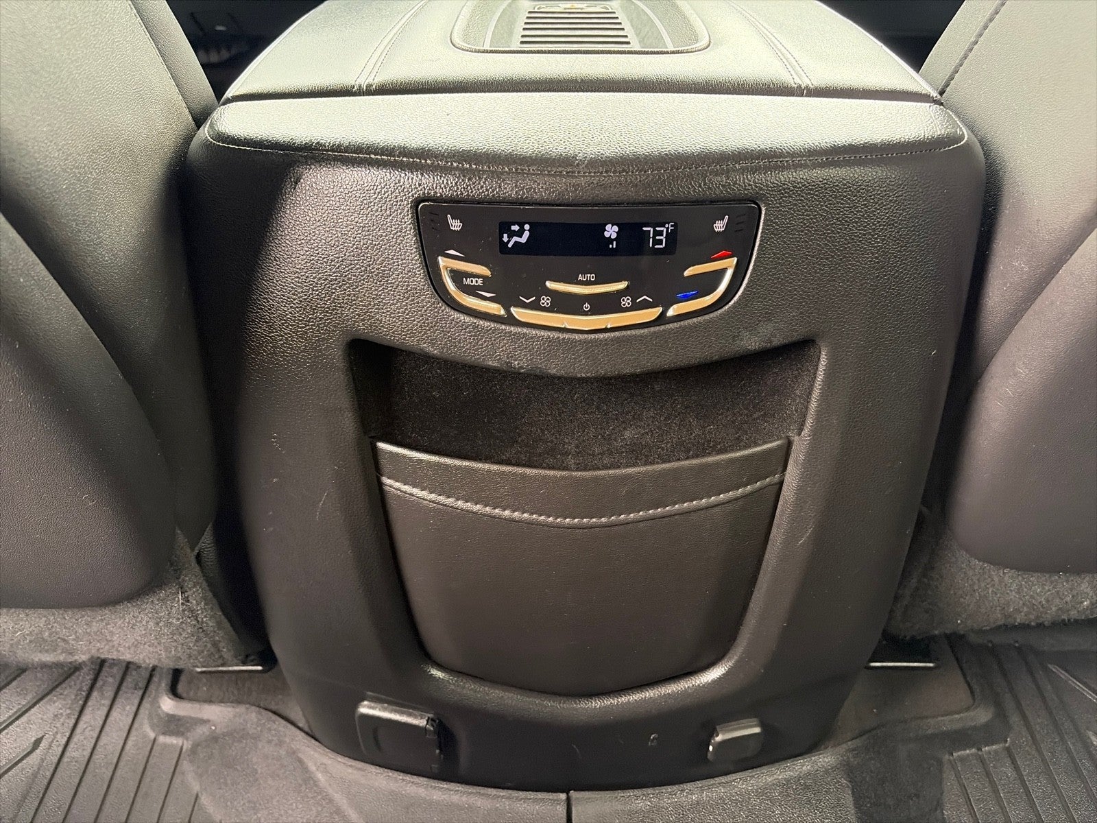 2019 Cadillac Escalade LUXURY 4X4