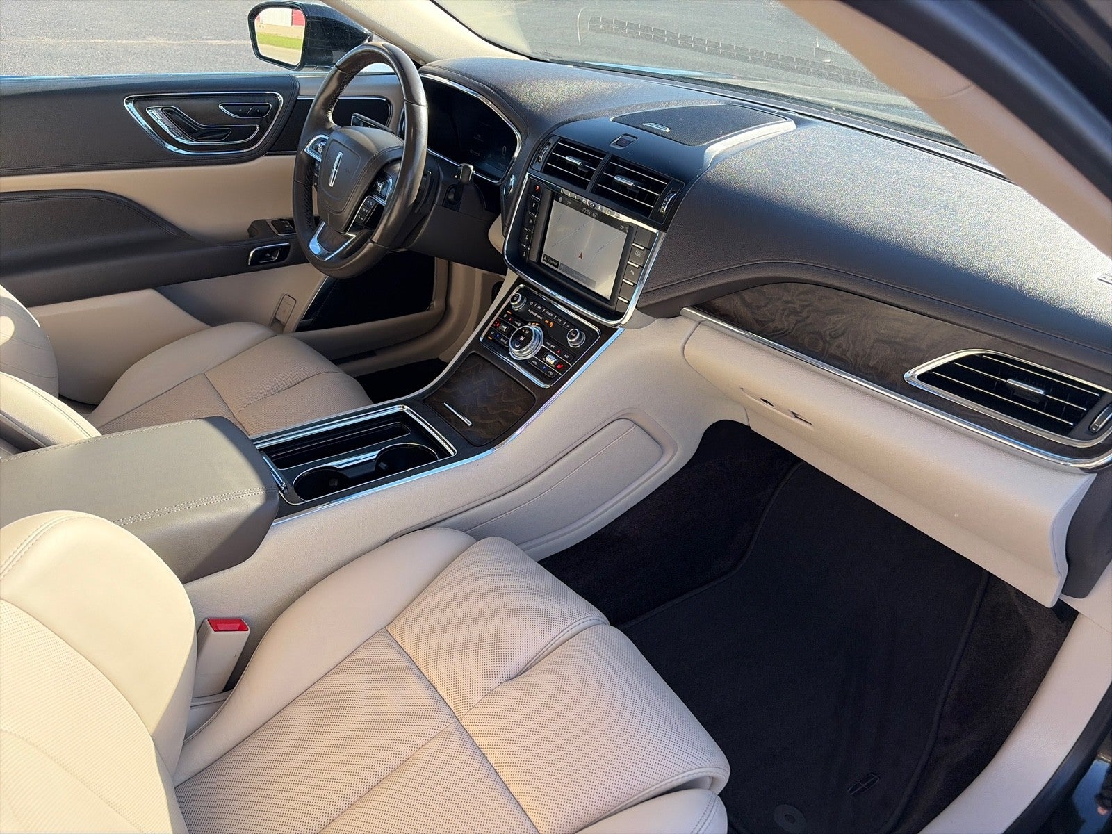 2018 Lincoln Continental SELECT AWD