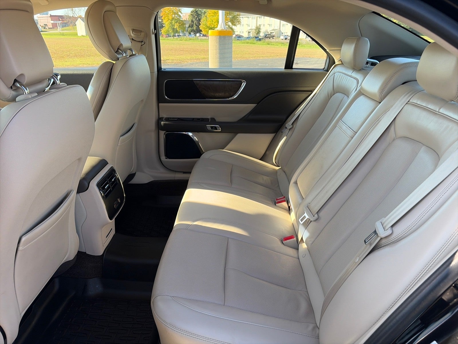 2018 Lincoln Continental SELECT AWD