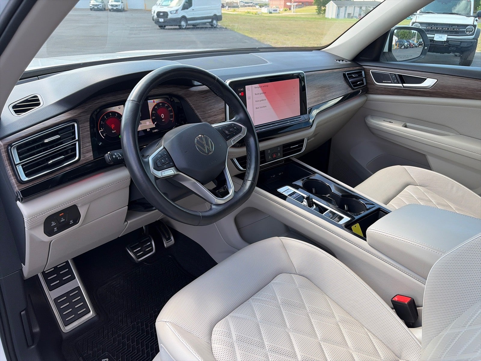 2025 Volkswagen Atlas SEL PREMIER AWD