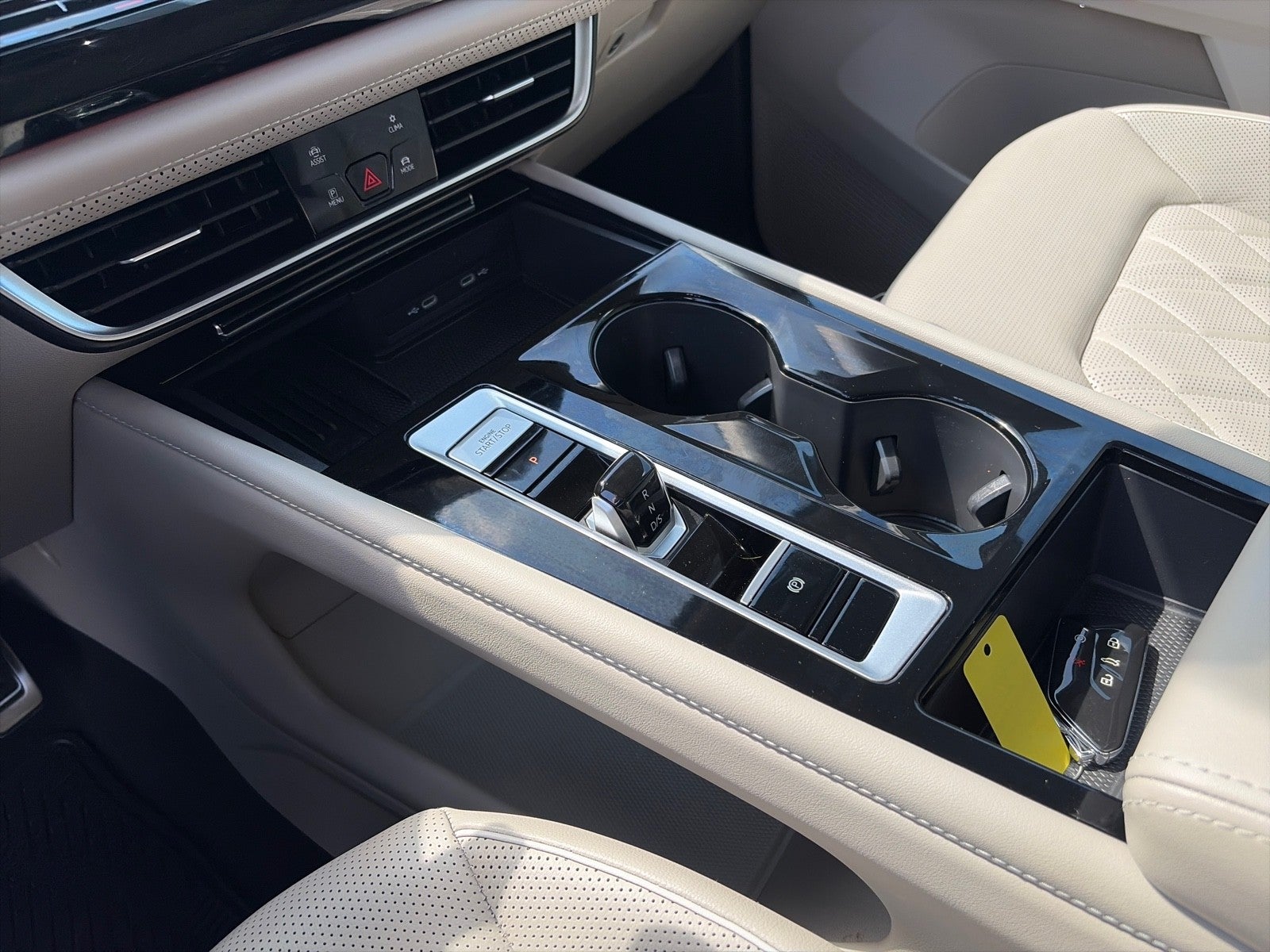 2025 Volkswagen Atlas SEL PREMIER AWD