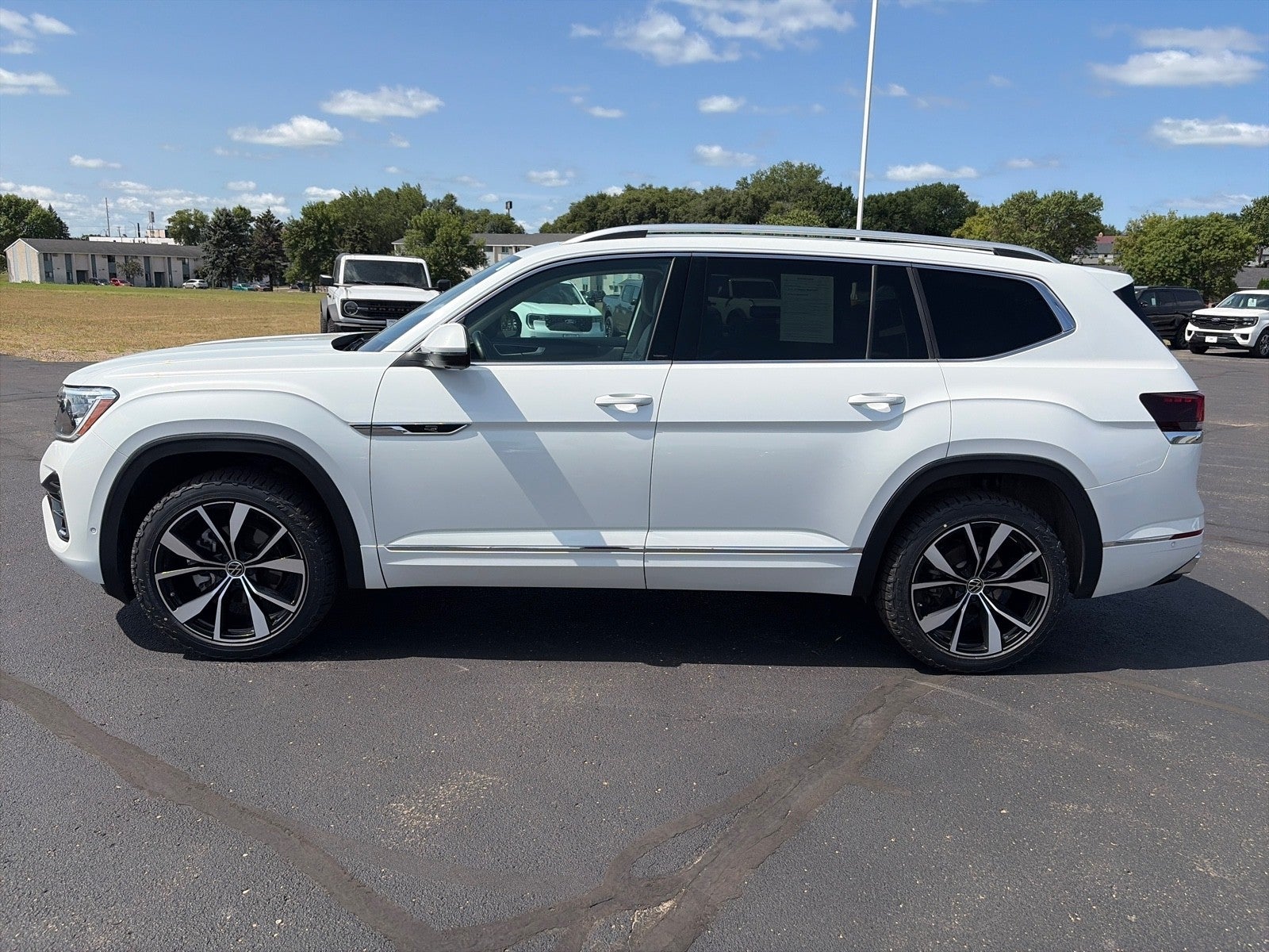 Used 2025 Volkswagen Atlas SEL Premium R-Line with VIN 1V2FR2CA0SC512177 for sale in Sauk Centre, Minnesota