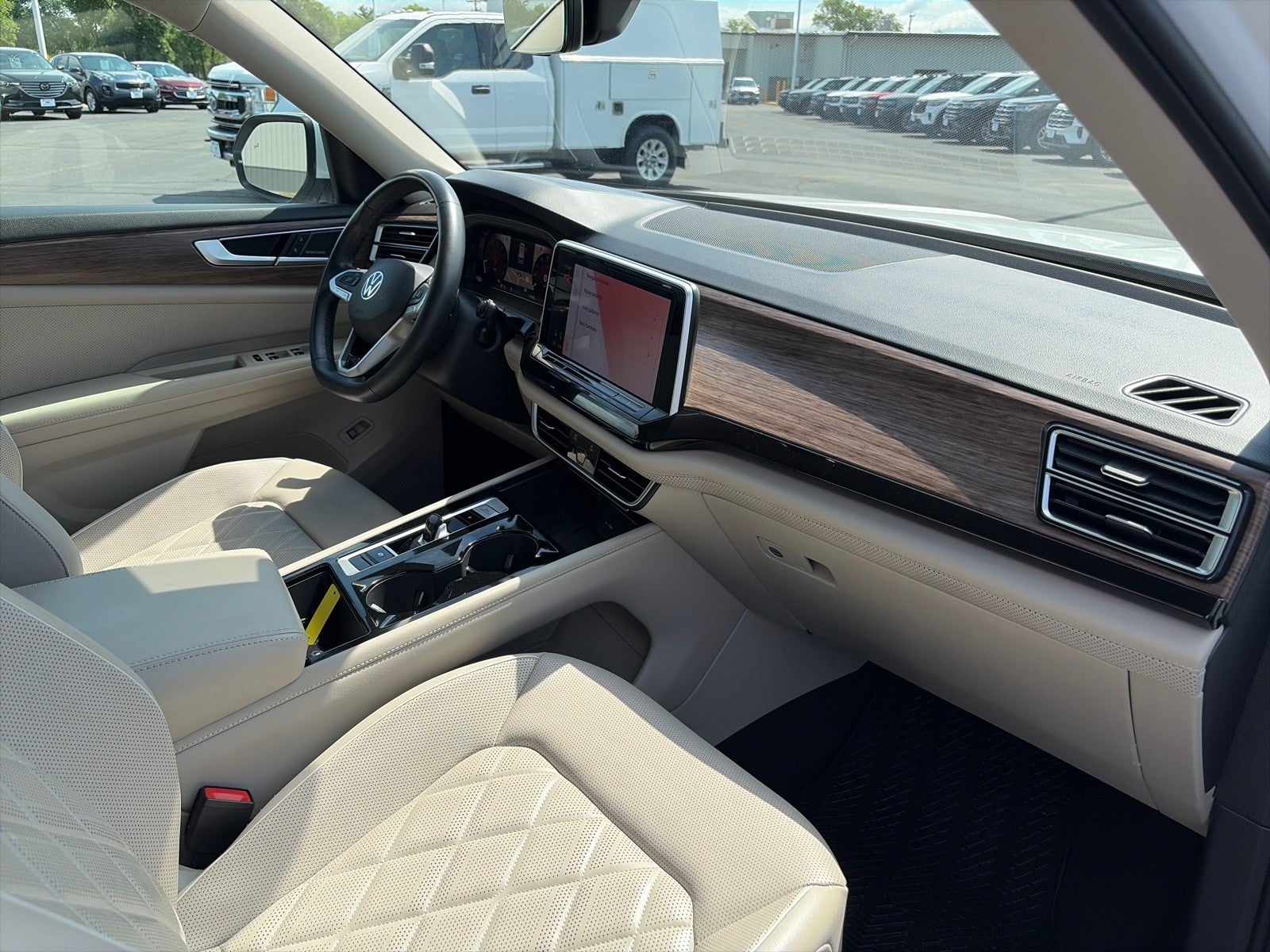 2025 Volkswagen Atlas SEL PREMIER AWD