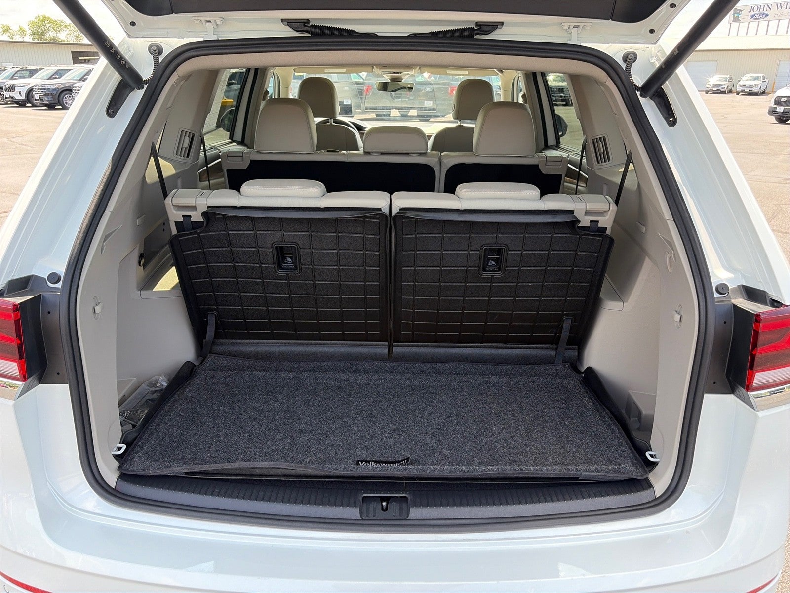 2025 Volkswagen Atlas SEL PREMIER AWD