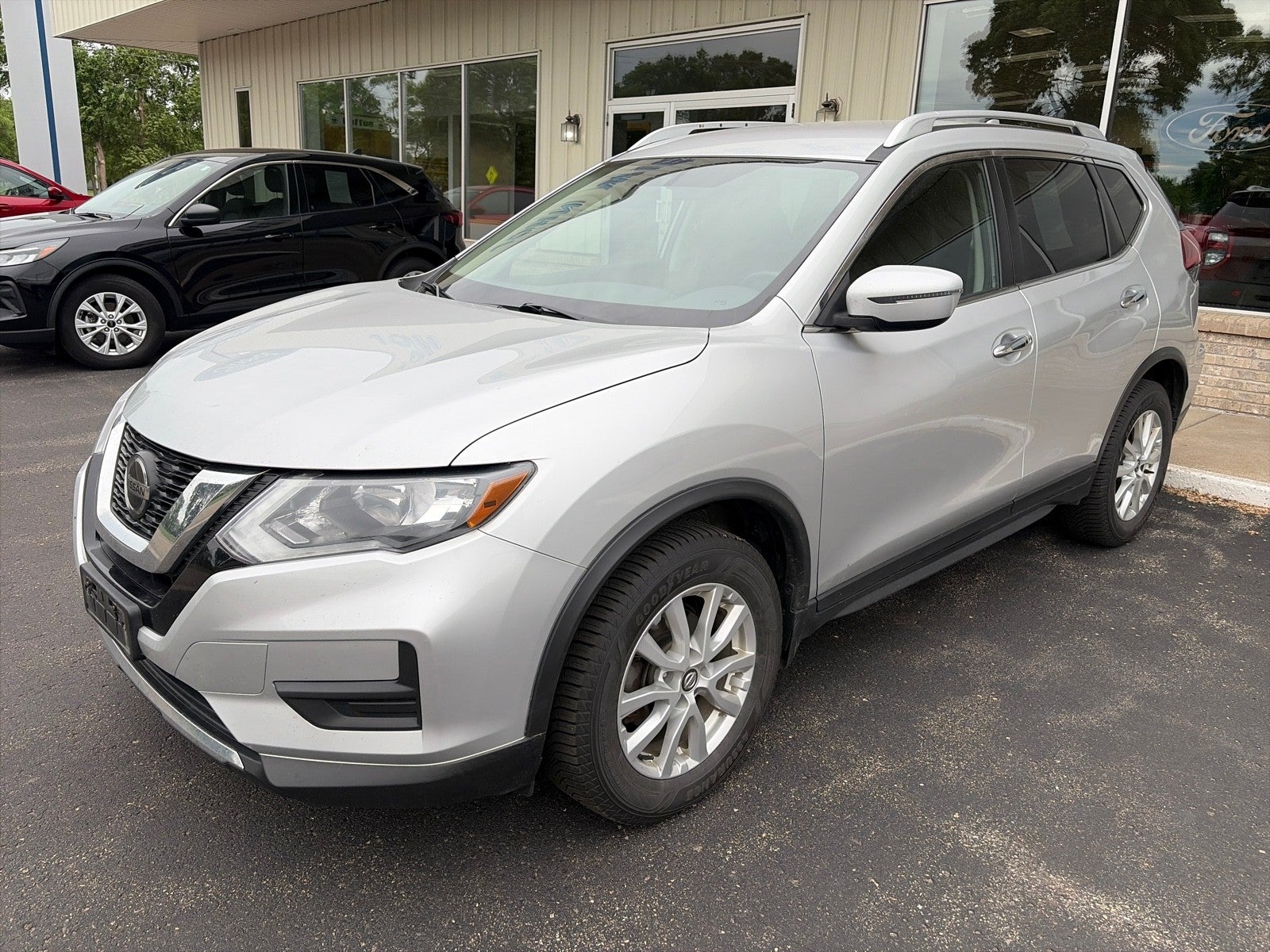 2018 Nissan Rogue S/SV AWD