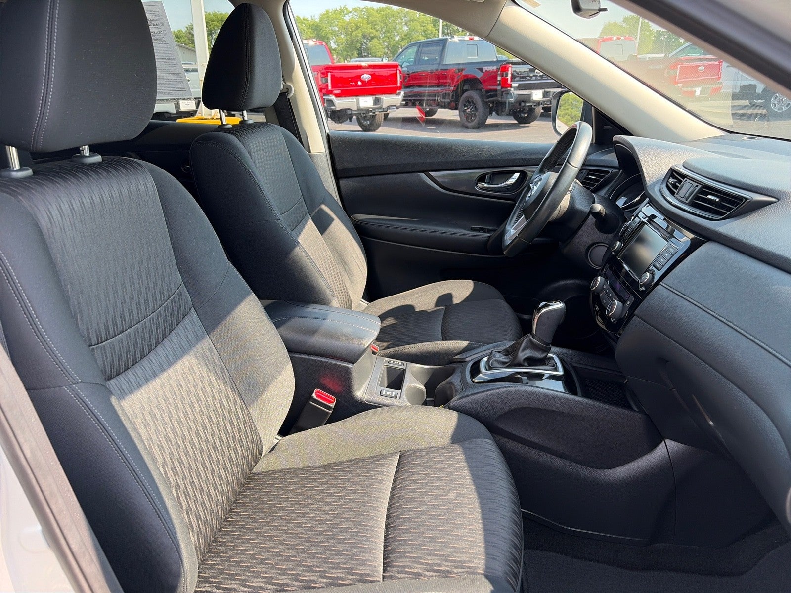 2018 Nissan Rogue S/SV AWD